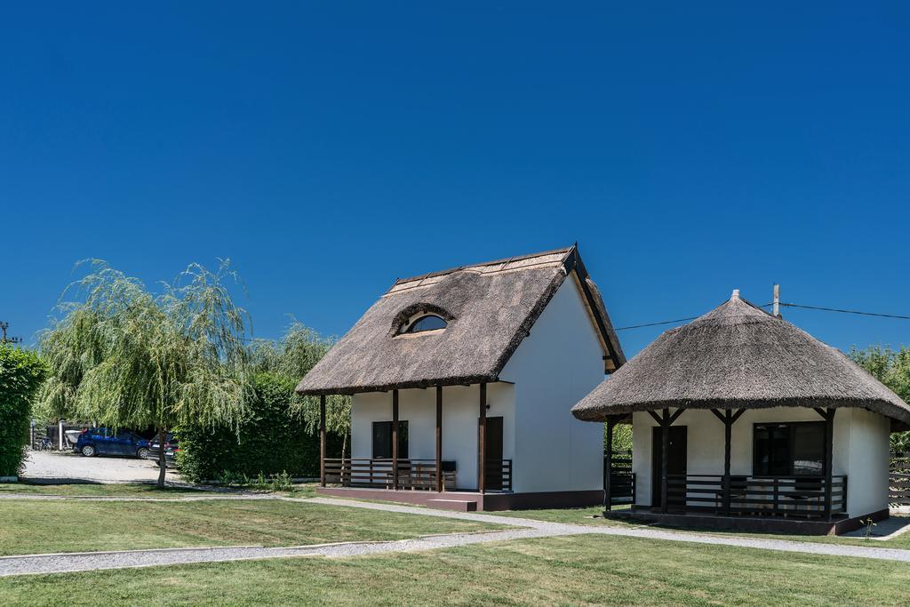 Отель Casa Patru Anotimpuri Дунавэцу-де-Жос Экстерьер фото